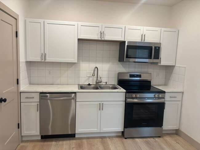 Building Photo - 308 W Worley St