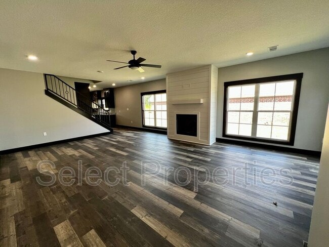 Building Photo - 4101 Stoke Dr