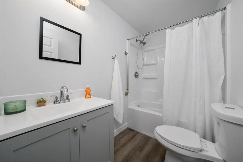 Building Photo - 628 S Liberty St