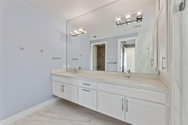 Building Photo - 4522 Deere St