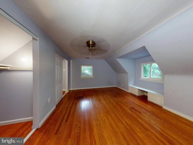 Building Photo - 3137 S Glebe Rd