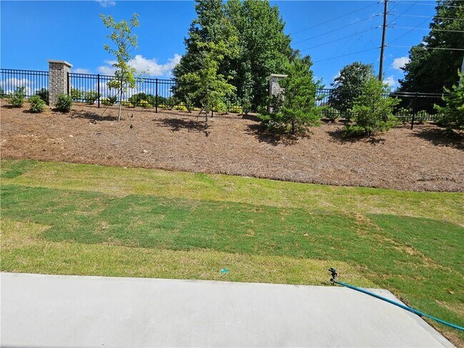 Building Photo - 2427 Livi Ln