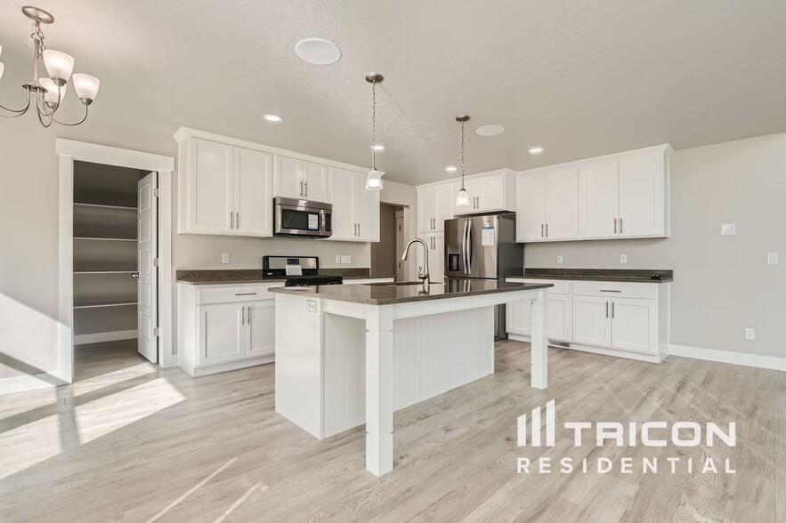 Building Photo - 4461 Breezy Meadow Dr