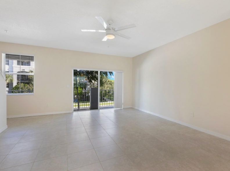 Building Photo - 1247 Via de Fossi