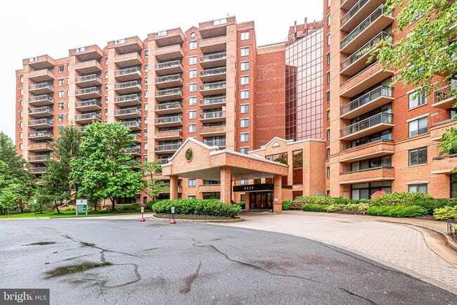 Building Photo - 2230 George C Marshall Dr