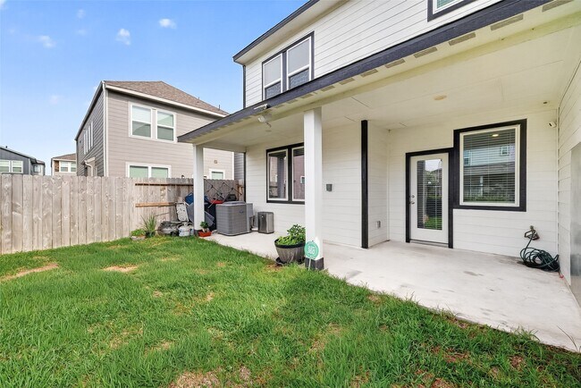 Building Photo - 14839 Slow River Ave