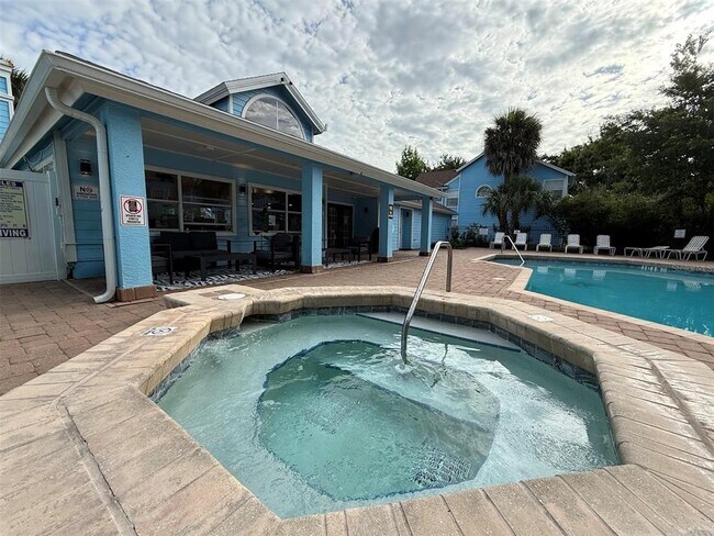 Building Photo - 2745 N Poinciana Blvd