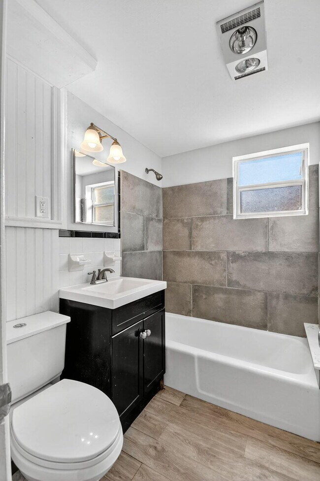 Building Photo - 216 Ocean Breeze