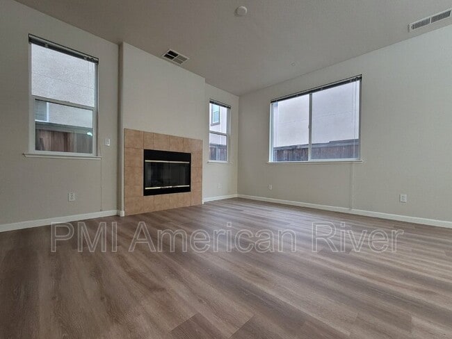 Building Photo - 8143 Crystal Walk Cir