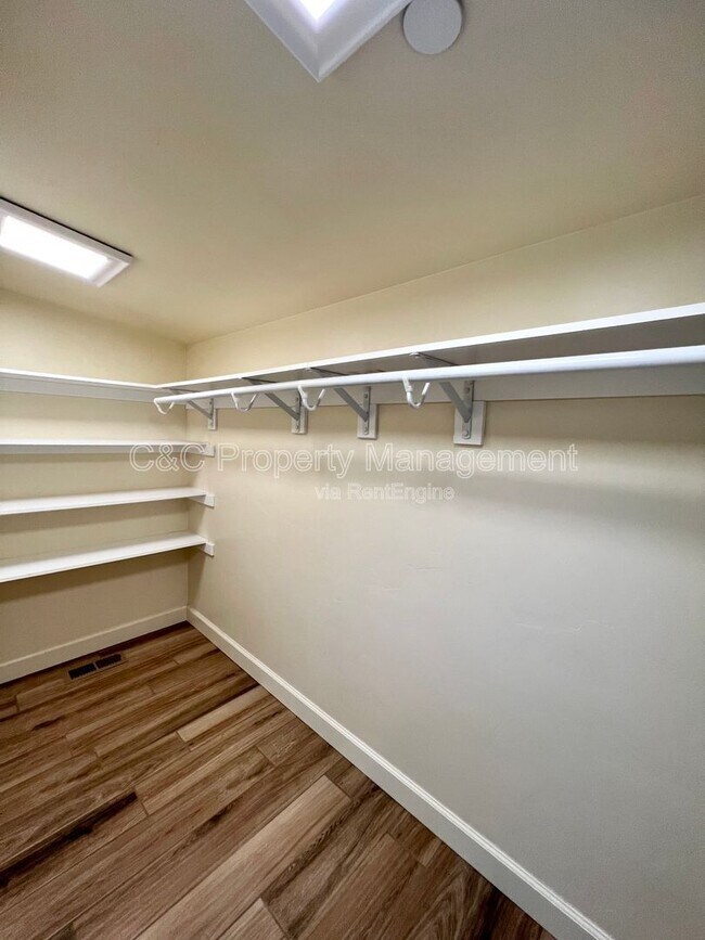 Building Photo - 1291 Josselyn Canyon Rd