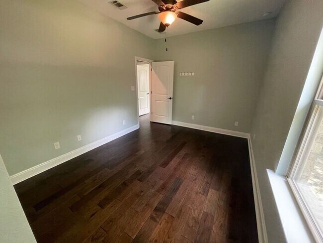 Building Photo - Gulf Breeze - Waterfront - East Bay - 4 Bedroom, 2.5 Bathrooms, plus office