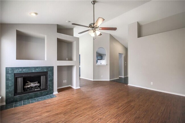 Building Photo - 3300 Reta Cove