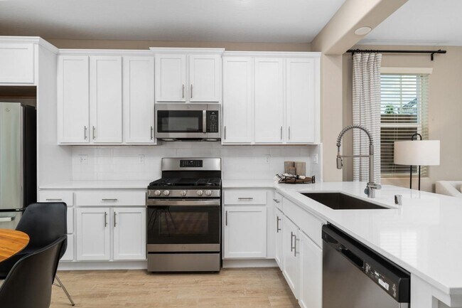 Building Photo - Newly Built 3-bed 2.5-bath Wilson Home in Riverstone