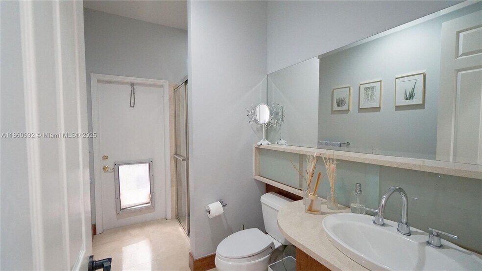 Building Photo - 7031 NW 113th Ct