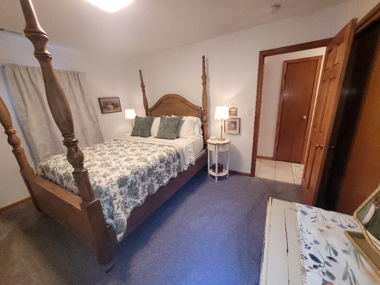 Building Photo - 1203 N Main St