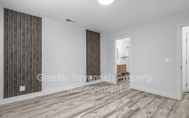 Building Photo - 11903 Apache Ave