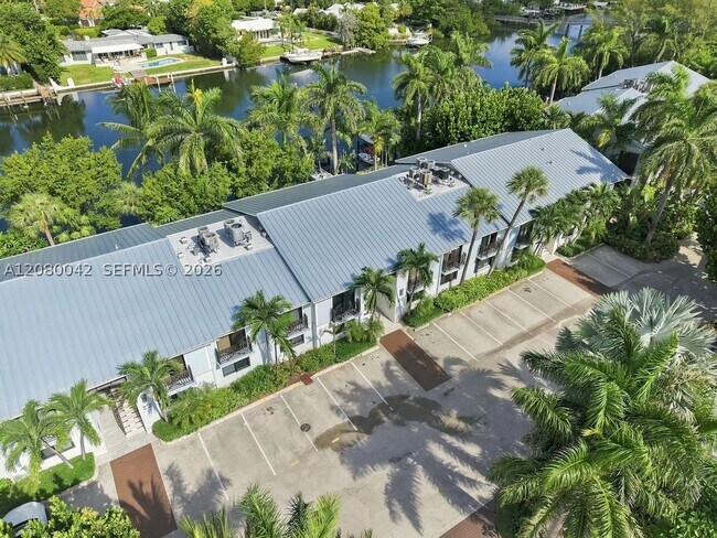 Building Photo - 1565 S Ocean Dr