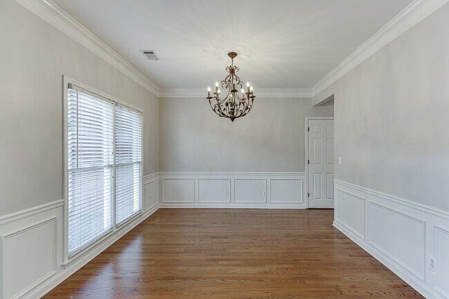 Building Photo - 1795 Lake Heights Cir