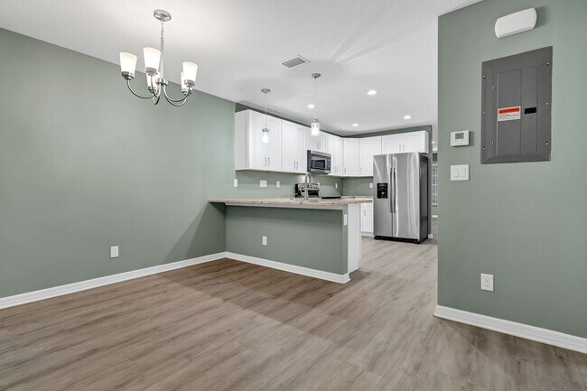 Building Photo - Charming Bungalow Across from Love Park – ...
