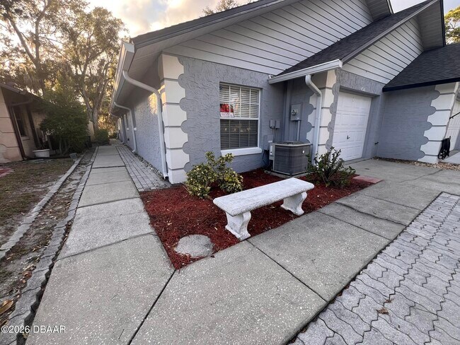 Building Photo - 4518 Alder Dr