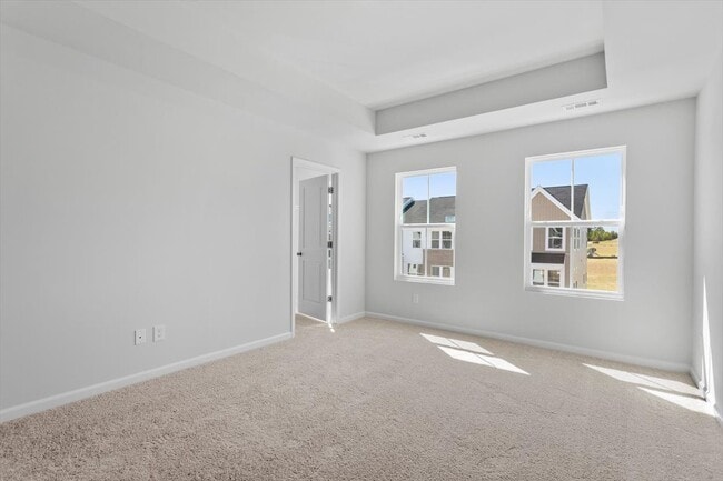 Building Photo - 372 Chesapeake Cmns St