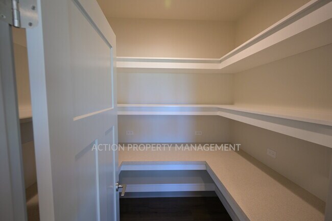 Building Photo - Beautiful no-step entry 3 bed 2 bath home in Sequim
