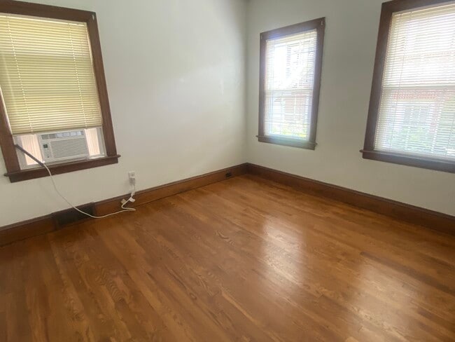 (2) Bedroom - 418 W Main St