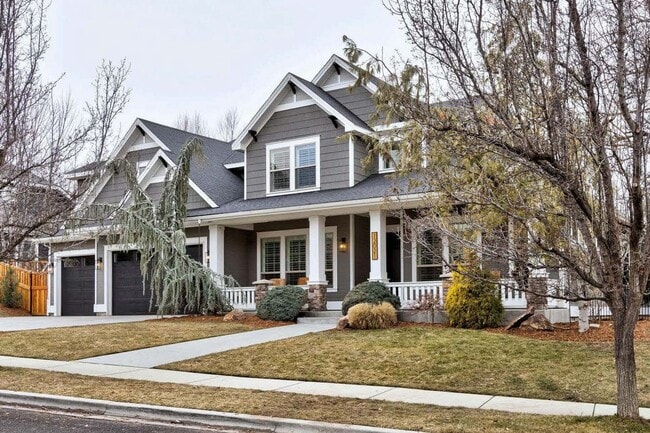 Building Photo - Beautiful home perfect for entertaining