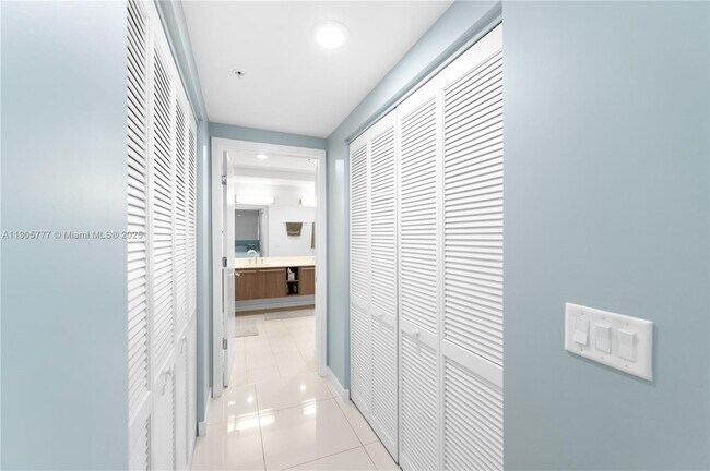 Building Photo - 7751 NW 107th Ave