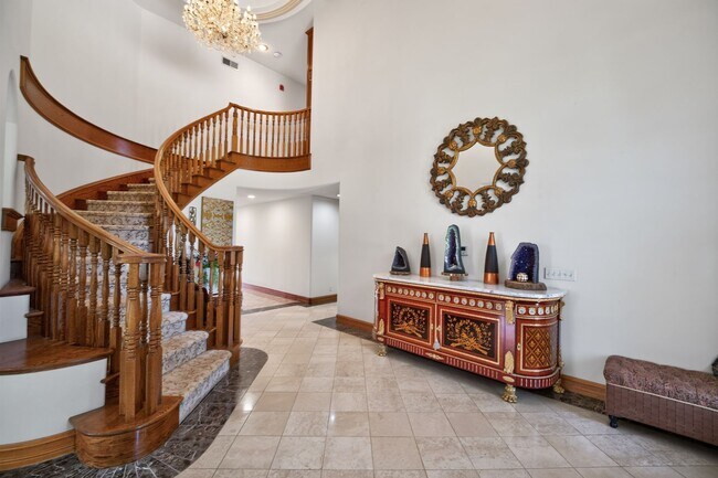 Building Photo - Executive Furnished Estate Home in Prestigious West Arcadia