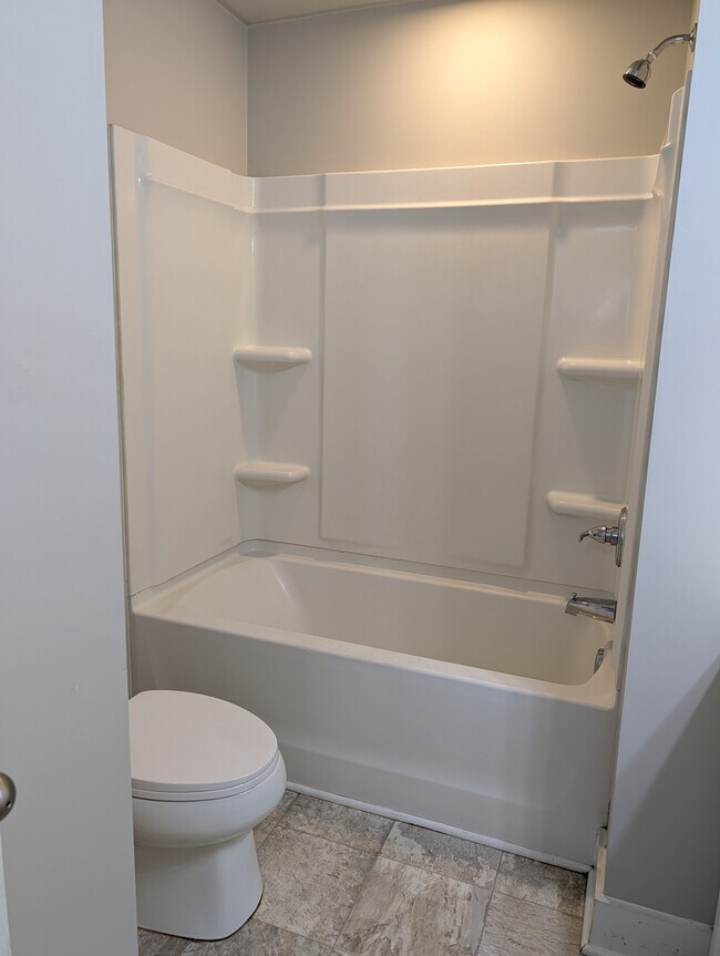 Building Photo - 222 Keaton Ct