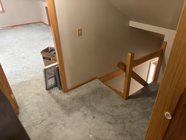 Building Photo - Hinckley Rd