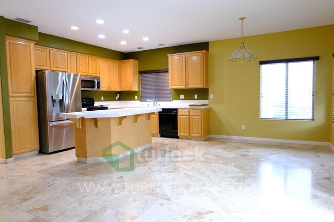 Building Photo - 3910 Mira Sol Dr