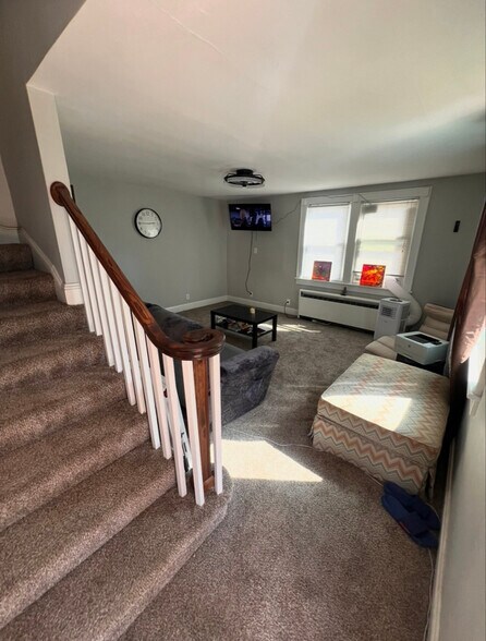 Building Photo - 6352 Edward St