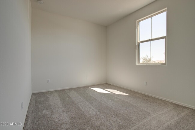 Building Photo - 11442 W La Reata Ave