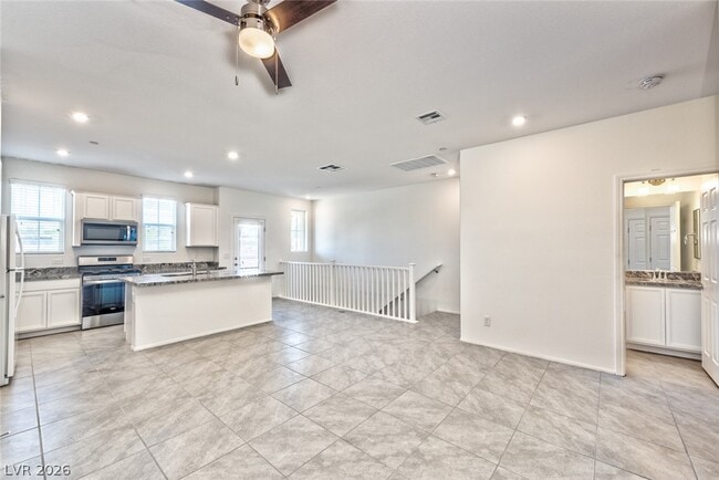 Building Photo - 624 Sedum Ave.