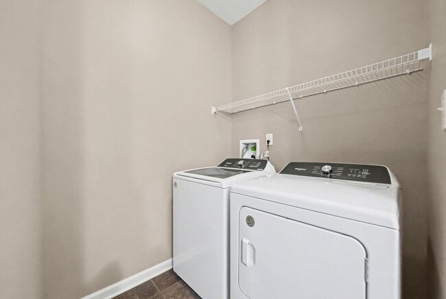 Building Photo - 1304 Freedom Dr