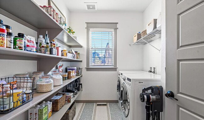 Building Photo - 1000 Equinox Dr