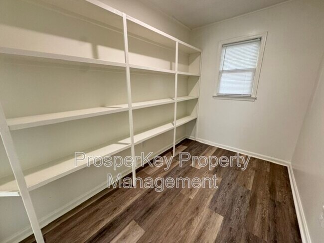 Building Photo - 1526 Barcelona Dr