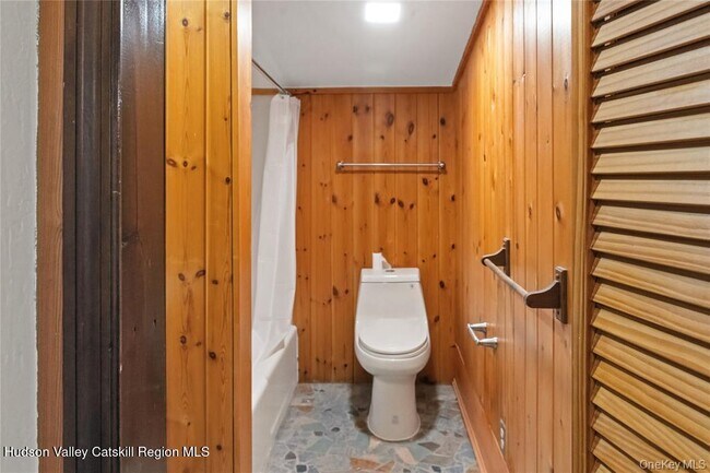 Building Photo - 378 Broadway