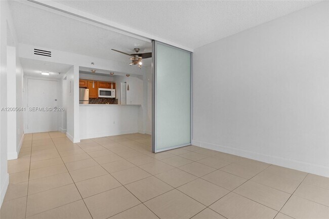 Building Photo - 850 N Miami Ave