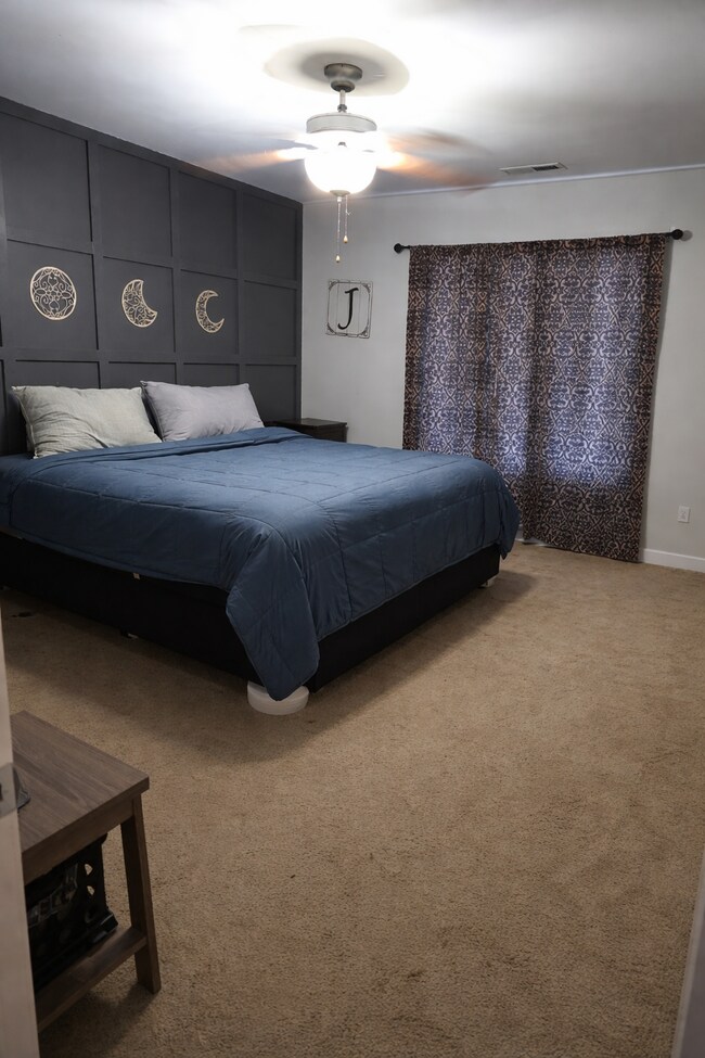 Building Photo - 108 Cherry Grove Dr