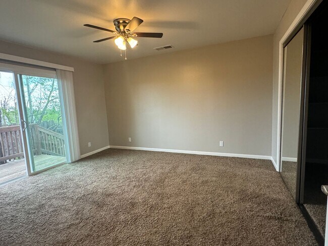 Building Photo - Avail 11/7. Nicely Updated Home in Downtow...