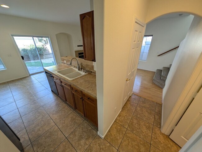 Building Photo - 205 Heiple Ct