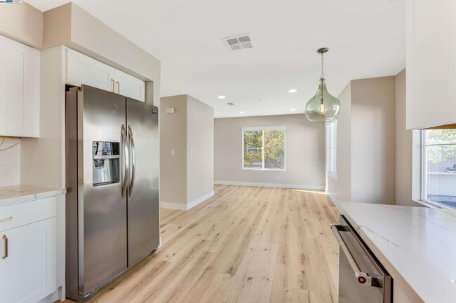 Building Photo - 4579 Mangrove Dr