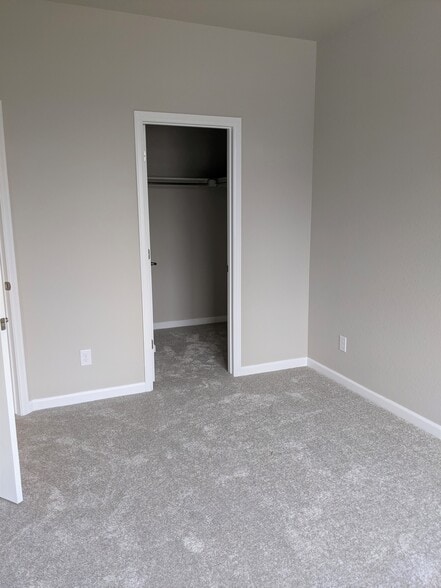 Bedroom - 14925 E Belleview Dr