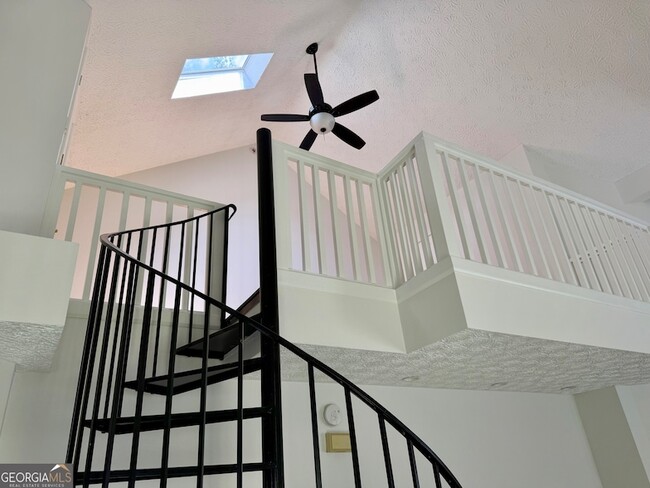 Building Photo - 2802 Pine Valley Way NW