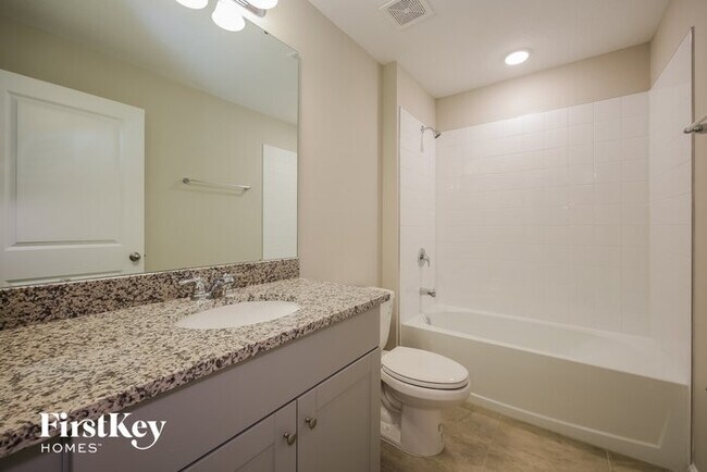 Building Photo - 710 Yeager Ct