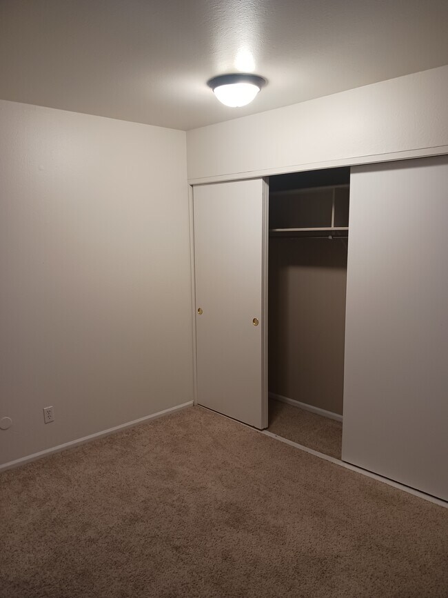 Building Photo - 4373 W Ponds Cir