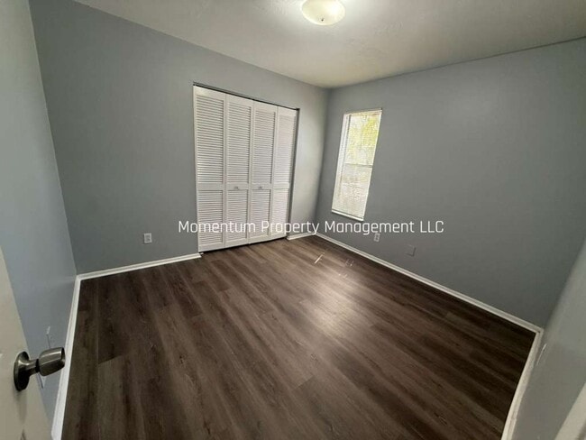 Building Photo - BEAUTIFUL REMODELED 3/2 IN CLEARWATER!! AVAILABLE FOR IMMEDIATE MOVE IN!!